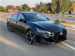 نيسان ألتيما